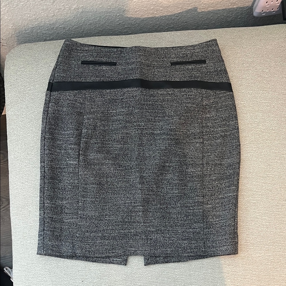 EXPRESS Women's Skirt